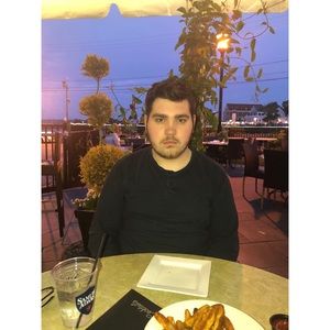 Meet your Posher, Derek